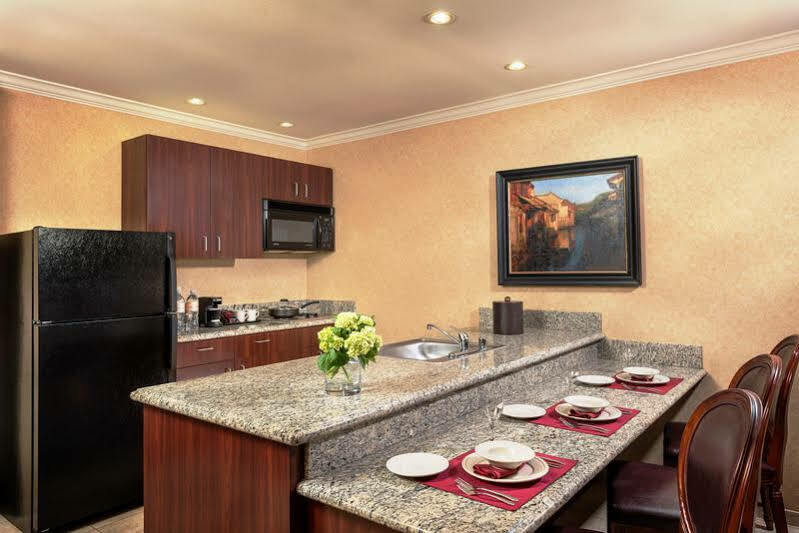 Best Western Corona Hotel & Suites Εξωτερικό φωτογραφία